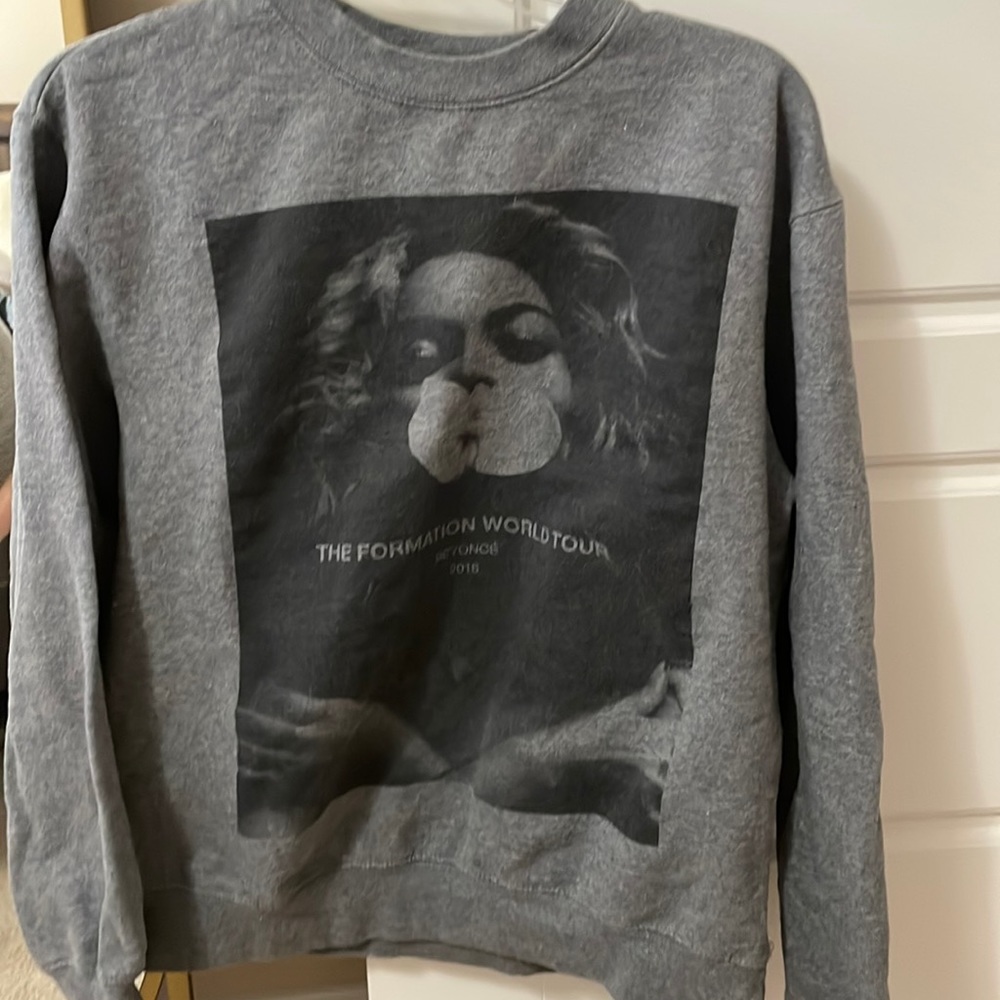 The formation world tour Beyoncé crewneck sweatshirt